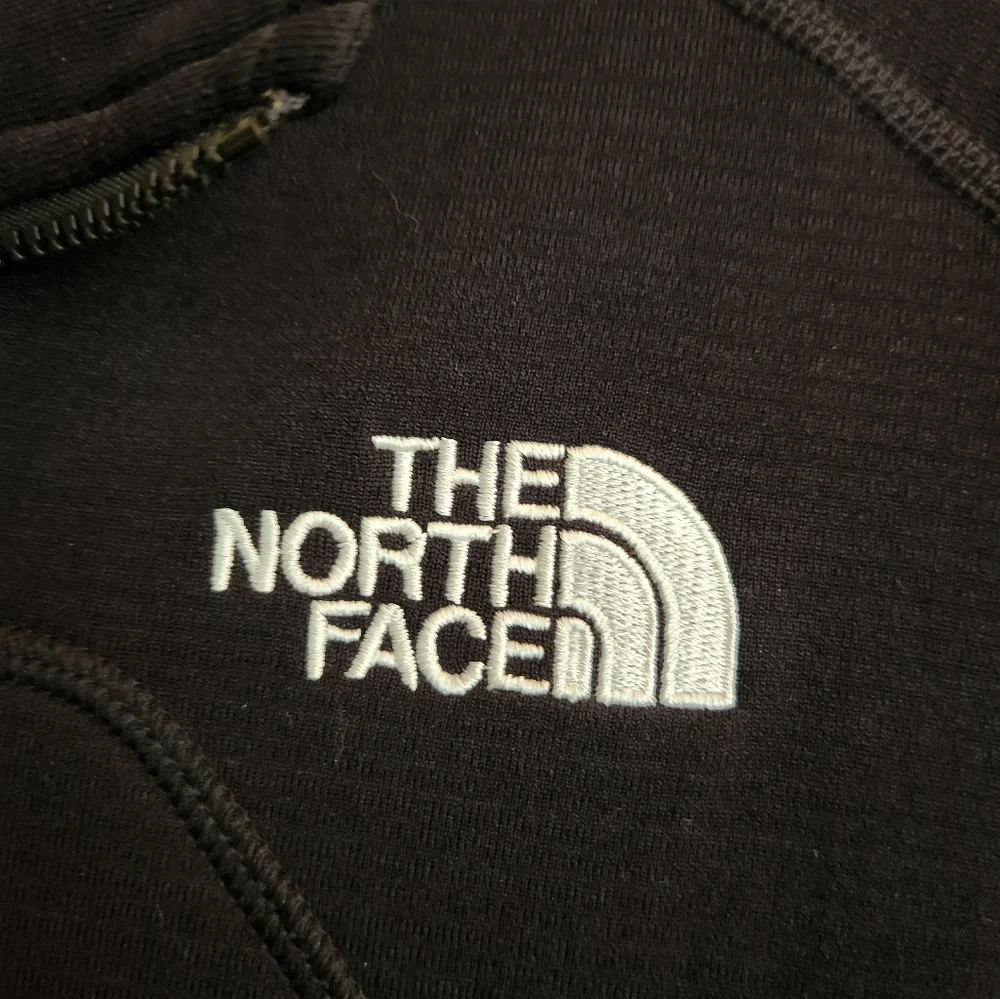 The North Face performance outdoor top XL NWT